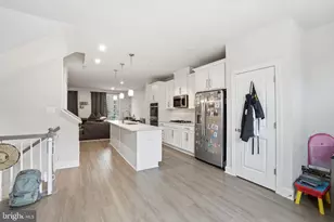 3537 Stella Blue Dr, Hyattsville, MD 20782 - Photo 4