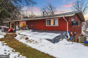 2300 Fairlawn St, Temple Hills, MD 20748 - Photo 2