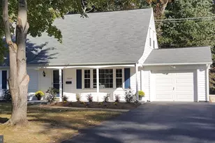 2605 Kinderbrook Ln, Bowie, MD 20715 - Photo 2