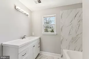 8629 Park Ave, Bowie, MD 20720 - Photo 16