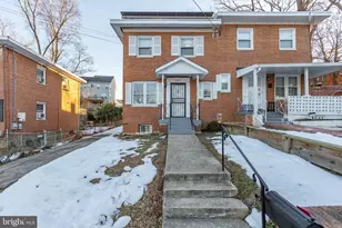 4924 Maury Pl, Oxon Hill, MD 20745 - Photo 2