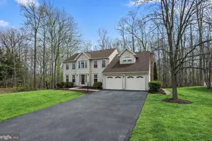 14221 Pleasant View Dr, Bowie, MD 20720 - Photo 2