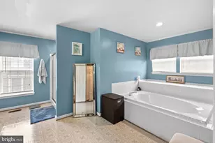 14221 Pleasant View Dr, Bowie, MD 20720 - Photo 20