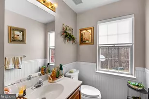 14221 Pleasant View Dr, Bowie, MD 20720 - Photo 32