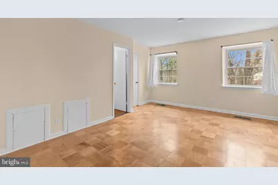 5920 Westchester Park Drive, College Park, MD 20740 - Photo 10