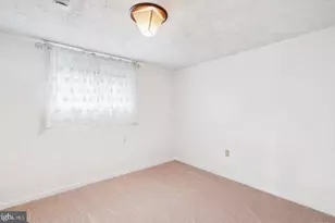 9321 B Saint Andrews Pl, College Park, MD 20740 - Photo 10