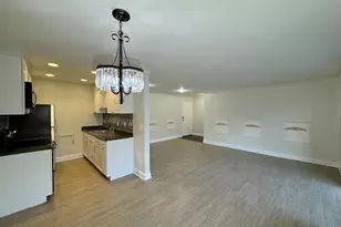 5601 Parker House Terrace, Hyattsville, MD 20782 - Photo 4