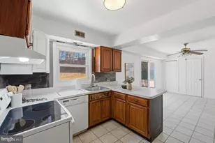 2801 Stonybrook Dr, Bowie, MD 20715 - Photo 14