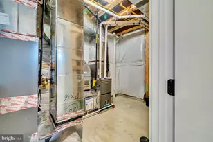 428 Meadow Dr, Bowie, MD 20716 - Photo 94