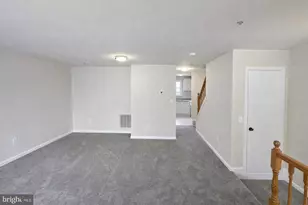 5605 Larson Ct, Capitol Heights, MD 20743 - Photo 8