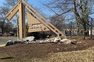 10122 Campus Way S, Upper Marlboro, MD 20774 - Photo 2