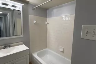 10122 Campus Way S, Upper Marlboro, MD 20774 - Photo 16