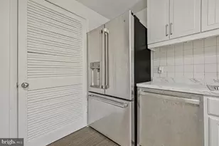 1722 Village Green Dr, Landover, MD 20785 - Photo 10