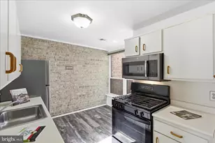 3360 Huntley Sq Dr, Temple Hills, MD 20748 - Photo 8