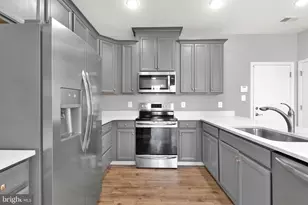 9713 Glassy Creek Way, Upper Marlboro, MD 20772 - Photo 10