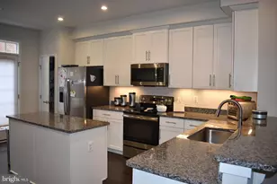 4711 Crest View Dr, Hyattsville, MD 20782 - Photo 8