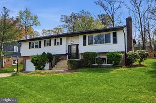 7109 Lois Ln, Lanham, MD 20706 - Photo 4