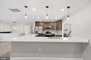 7109 Lois Ln, Lanham, MD 20706 - Photo 12