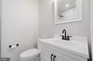 7109 Lois Ln, Lanham, MD 20706 - Photo 18