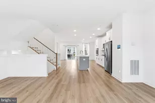 614 Glenn Lk Dr, Bowie, MD 20716 - Photo 4