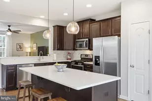 9008 Spruce Tree Ln, Upper Marlboro, MD 20772 - Photo 12