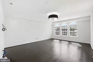 10072 Dorsey Ln, Lanham, MD 20706 - Photo 4