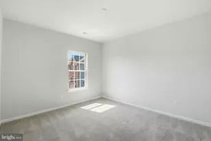 10072 Dorsey Ln, Lanham, MD 20706 - Photo 20