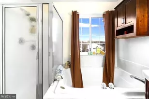 10913 Daniel Sim Ct, Upper Marlboro, MD 20772 - Photo 24