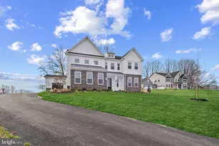 16502 Golden Crown Dr, Upper Marlboro, MD 20774 - Photo 2