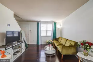 2512 Kent Village Dr, Landover, MD 20785 - Photo 4