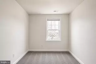 2512 Kent Village Dr, Landover, MD 20785 - Photo 12