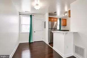 2512 Kent Village Dr, Landover, MD 20785 - Photo 4
