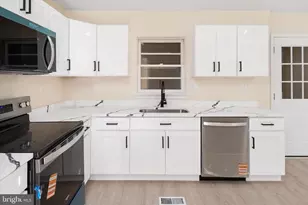 5009 Barto Ave, Suitland, MD 20746 - Photo 6