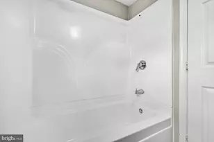 805 Eastern Ave, Capitol Heights, MD 20743 - Photo 20