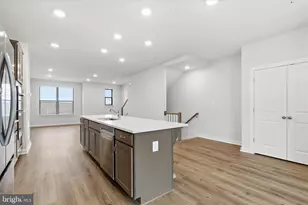 5014 Henry King Wy, Bowie, MD 20715 - Photo 12