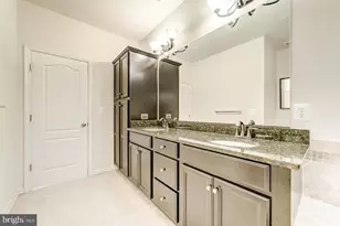 705 River Mist Dr, Oxon Hill, MD 20745 - Photo 32