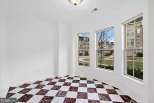 702 Sentry Square, Oxon Hill, MD 20745 - Photo 4