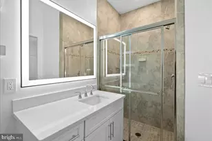 702 Sentry Square, Oxon Hill, MD 20745 - Photo 26