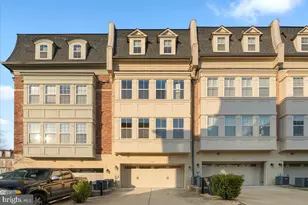 702 Sentry Square, Oxon Hill, MD 20745 - Photo 2