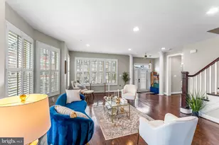 726 River Mist Dr, Oxon Hill, MD 20745 - Photo 2