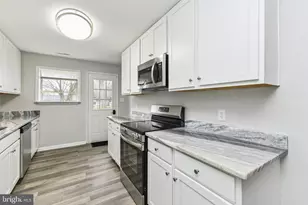 6012 Griffith Dr, Suitland, MD 20746 - Photo 16