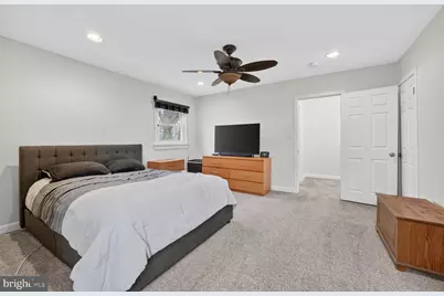 6910 Gateway Boulevard, District Heights, MD 20747 - Photo 10