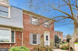 5946 Westchester Park Dr, College Park, MD 20740 - Photo 2