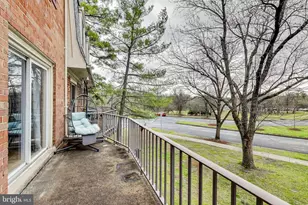 5946 Westchester Park Dr, College Park, MD 20740 - Photo 10