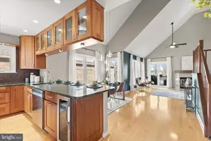 14215 Summit Ln, Laurel, MD 20708 - Photo 4