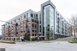 145 Riverhaven Dr, Oxon Hill, MD 20745 - Photo 1