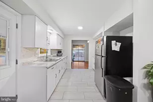 2703 Shawn Ct, Fort Washington, MD 20744 - Photo 16