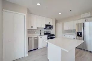 8675 Greenbelt Rd, Greenbelt, MD 20770 - Photo 12