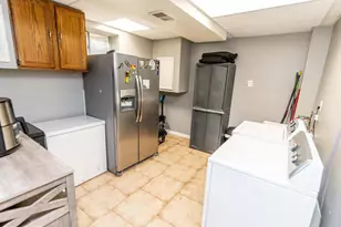 10912 Phillips Dr, Upper Marlboro, MD 20772 - Photo 36