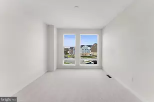 129 Smt Pt Blvd, Bowie, MD 20716 - Photo 24